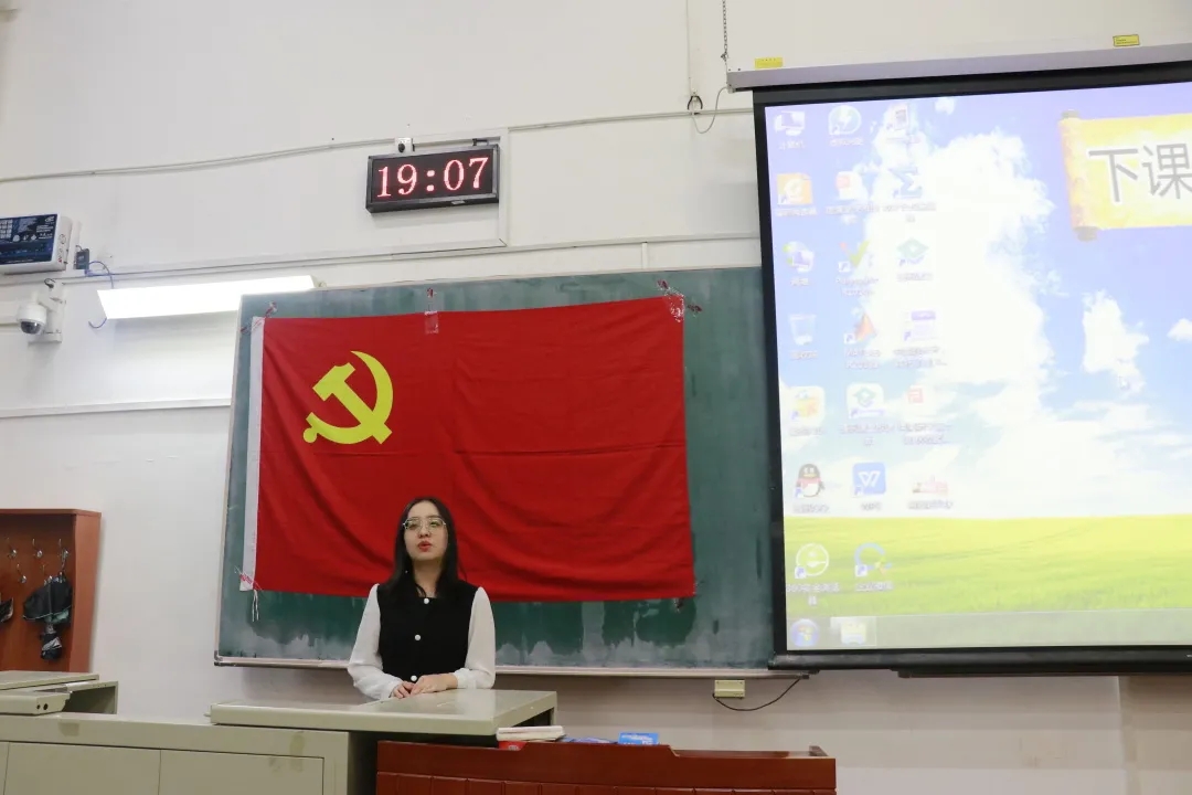 81aec1e811a447c380e1ee38d9cb8dfa.jpg 电竞实时比赛数据