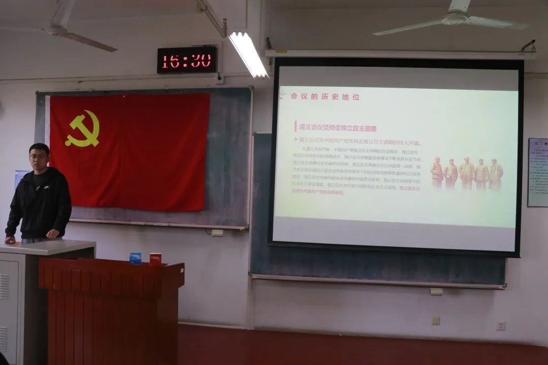 8a541ab75c7e4804825bbf437f0a4cae.jpg 电竞实时比赛数据